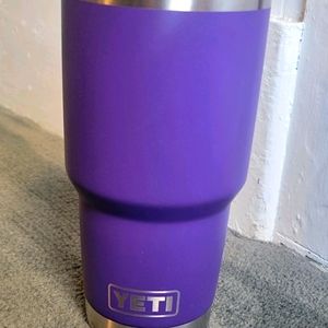 Yeti - Peak Purple - 30 Oz. Rambler